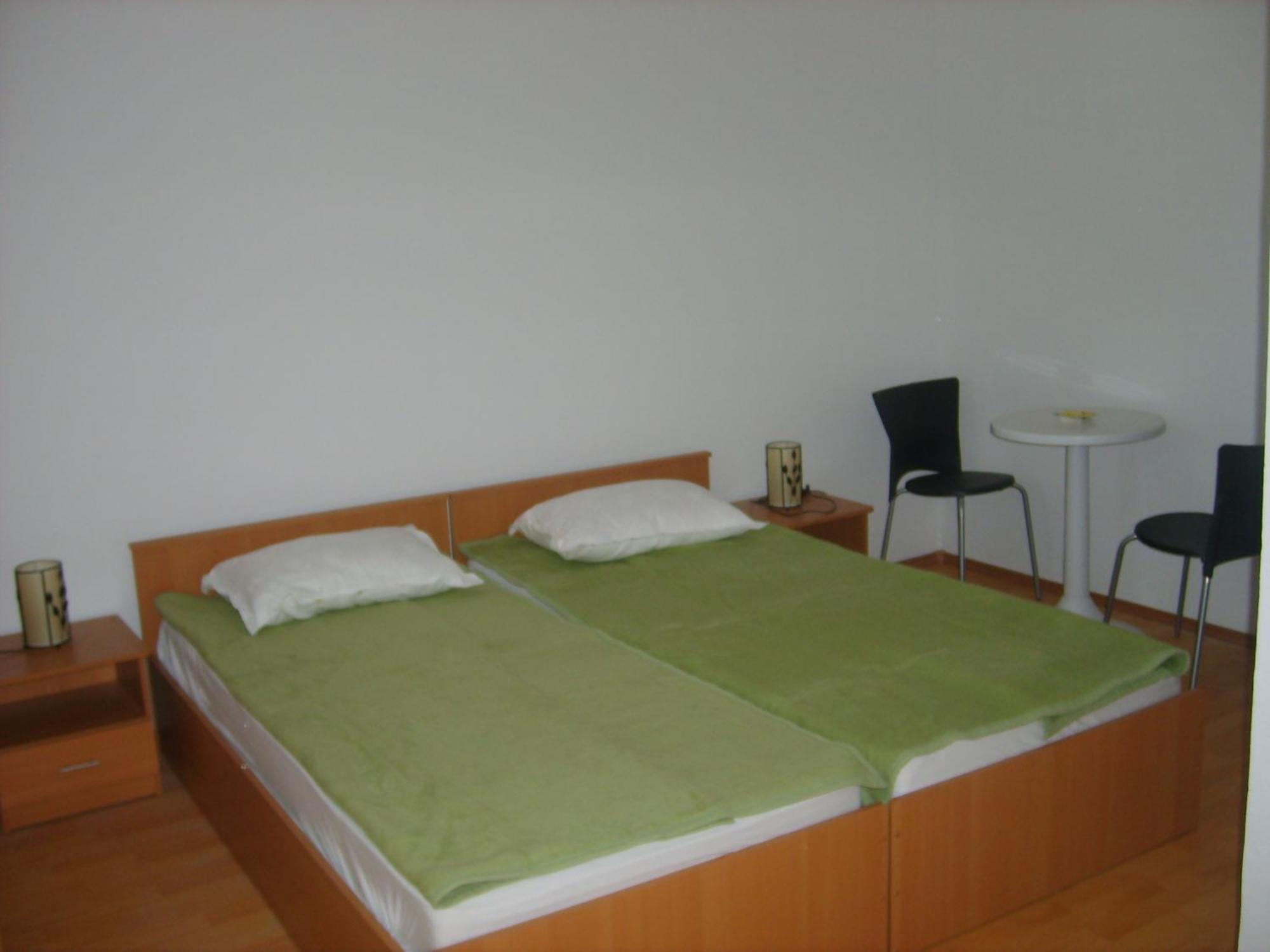 Apartmani Kljunak Затон Екстериор снимка