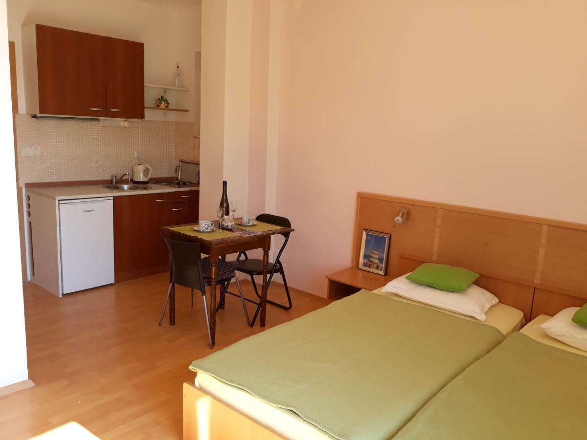 Apartmani Kljunak Затон Екстериор снимка